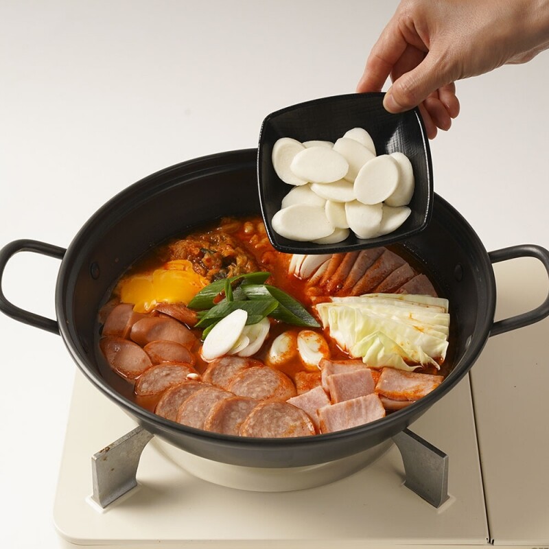 주식회사 더프레시에프앤비,[픽맛집] 모둠햄 부대찌개 밀키트 658g(2~3인분)