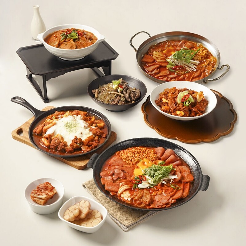 주식회사 더프레시에프앤비,[픽맛집] 한돈 묵은지 돼지고기 김치찜 밀키트 630g
